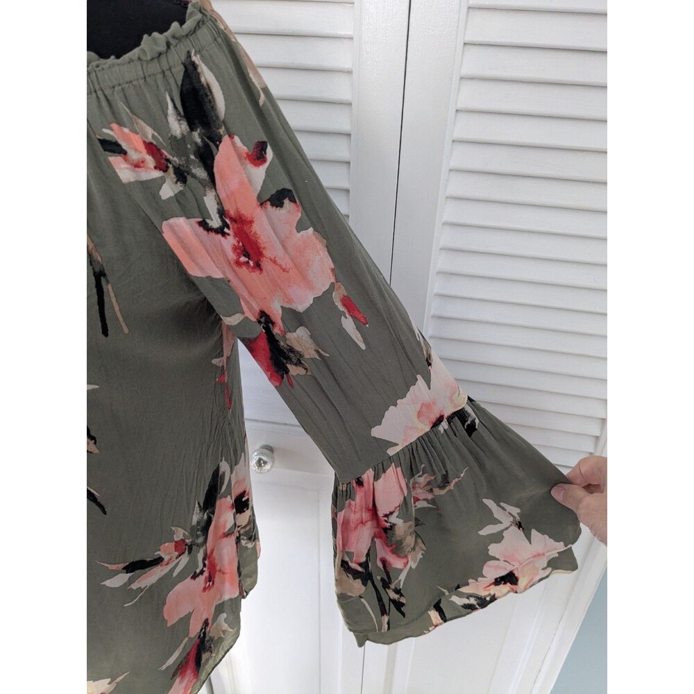 White House Black Market Top Women's S Boho Green Off the Shoulder Floral Blouse - Picture 4 of 11